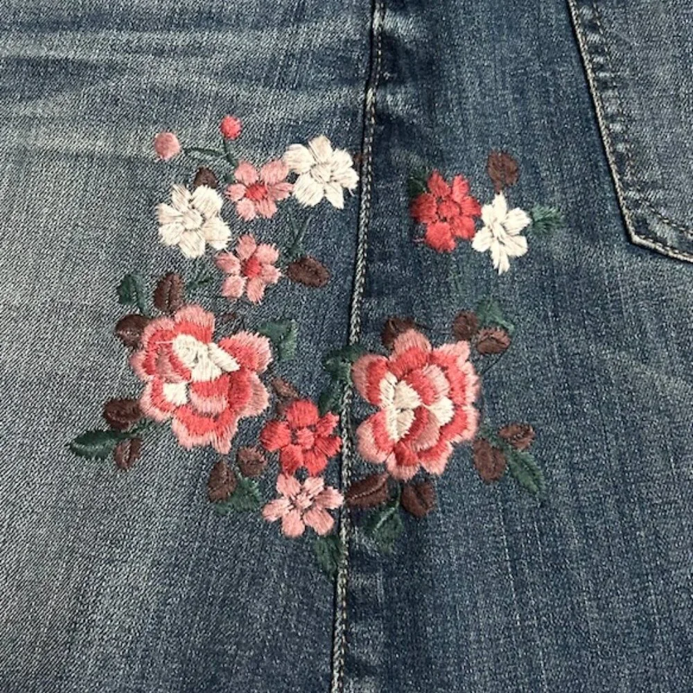 NWT‎ Express Floral Embroidered Raw Hem Jean Denim Mini Skirt Women's Size 6